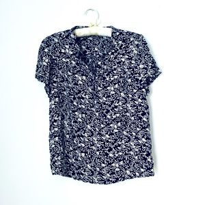 Lucky Brand black and white floral top. Size M